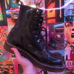 PERFECT CONDITION PATENT LEATHER DR MARTENS🌅